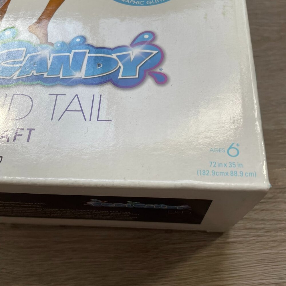 Mermaid Pool Raft - Picture 7 of 9